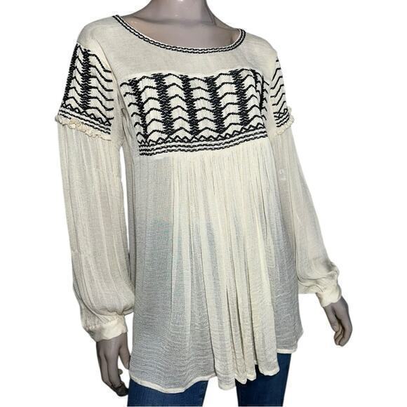 Ralph Lauren Women’s Size M Ivory Black Embroidered Long Sleeve Daisy Flowy Top